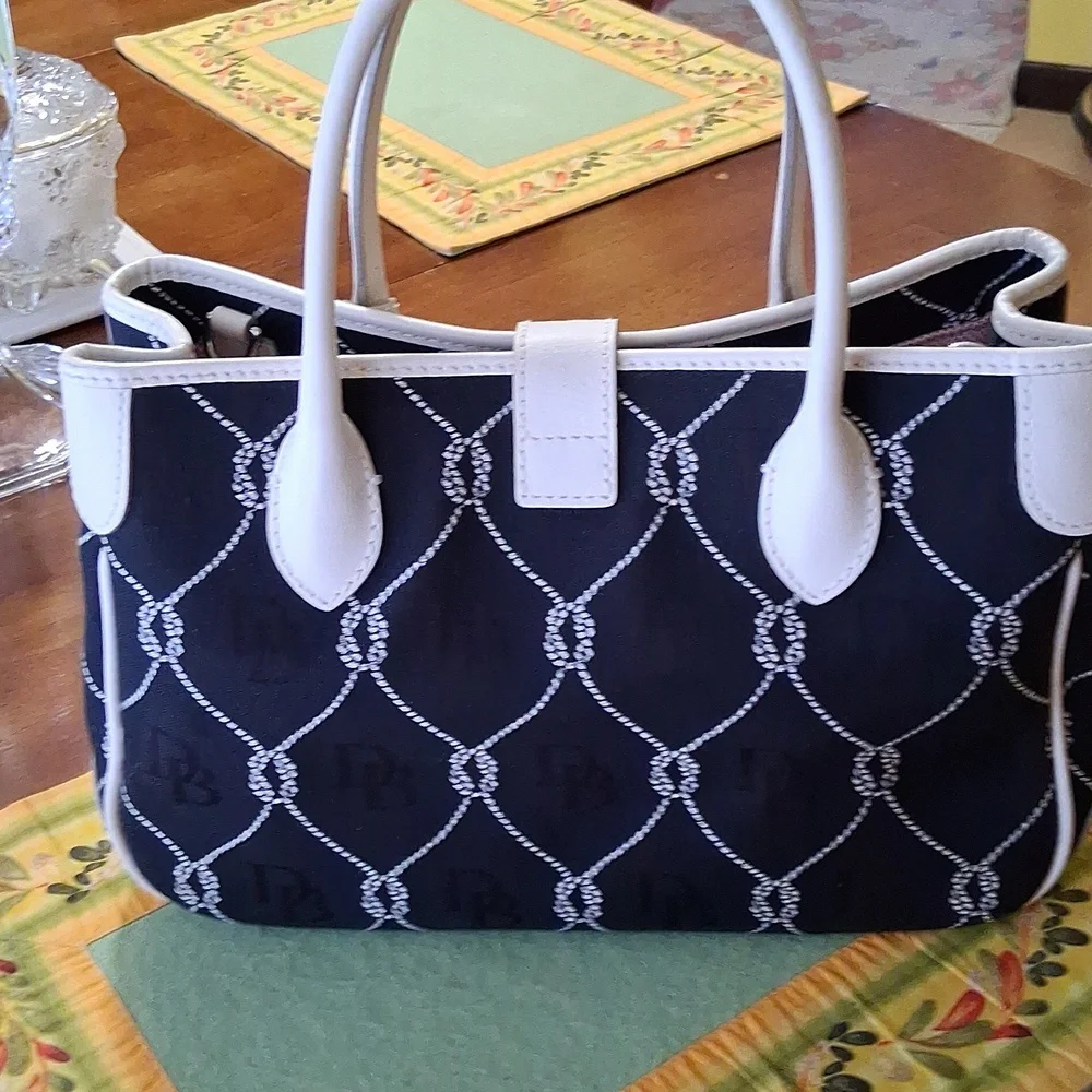 Dooney & Bourke Black and White Satchel - Picture 3 of 12